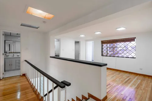 Casa En Arriendo/venta En La Castellana. Cod A23954