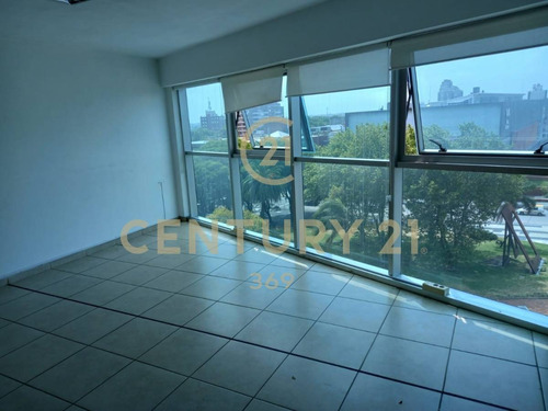 Imagen 4 de 5 de Espectacular Oficina Con Financiación¡! Frente A 3 Cruces ¡vista Inmejorable!!