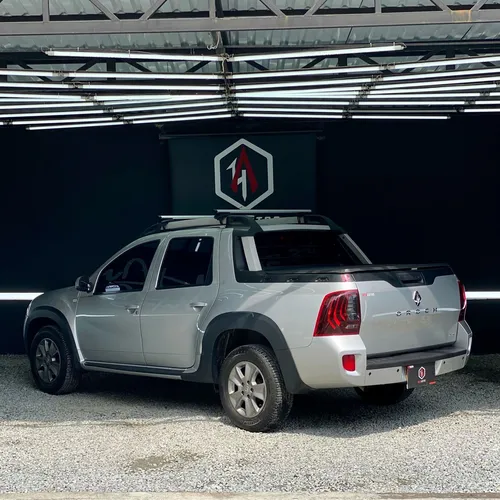 Renault Duster Oroch 2.0 Intens