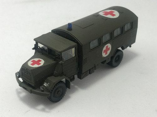 Nico Camion M A N Militar Ambulancia Roco 1/87 H0 (pmv 68)