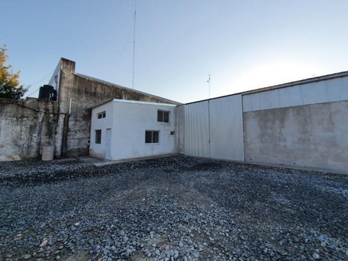 Imagen 4 de 19 de Galpon De 250 M2 Con Oficinas A Estrenar, Terreno De 1.250 M2 - Sobre Asfalto!
