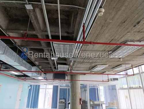 Cómoda Oficina En Alquiler En El Recreo
