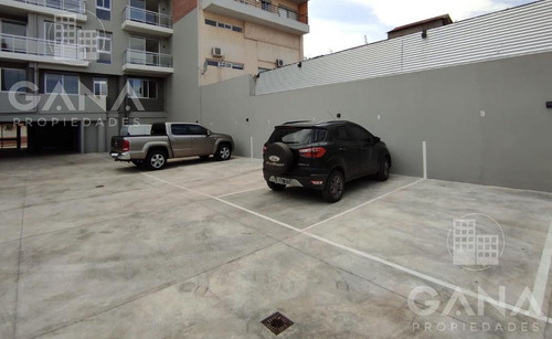 Venta De Departamento En San Lorenzo Comodo Loft Balcon Al Frente. Posibilidad De Cochera.