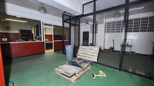 Edificio Venta La Urbina 1600 Mts2 Sonmetros2