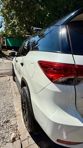 Toyota Hilux SW4 2.8 Srx 177cv 4x4 7as