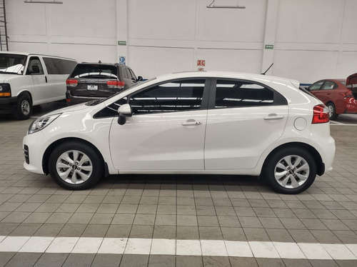 Imagen 4 de 15 de Kia Rio 2017 1.6 Hb Ex Mt