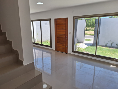 Casa A Estrenar En Venta