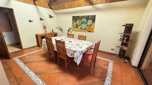 Vendo Amplia Casa En Corral De Piedras, Los Niches