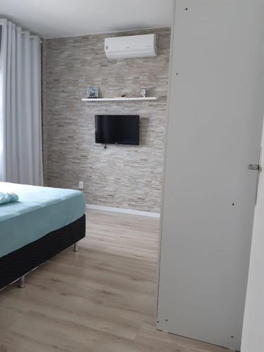 Apartamento À Venda, 52 M² Por R$ 142.000,00 - Barreiros - São José/sc - Ap8244