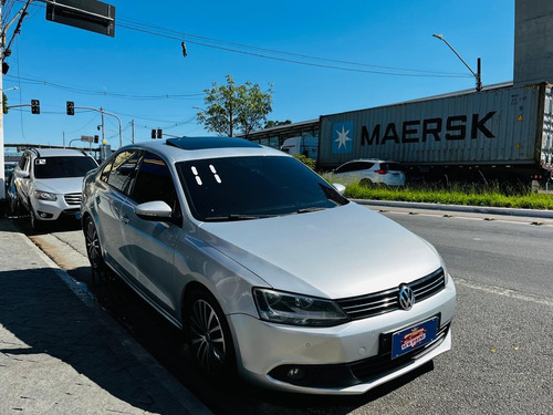 Volkswagen Jetta 2.0 Comfortline Flex 4p Automática