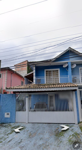  2 Quartos, 2 Banheiros, Gara3 Carros 1 Escritório.