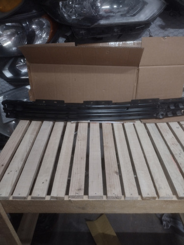 Refuerzo Delantero Nissan Versa 2021 - 2024 Original (Usado)