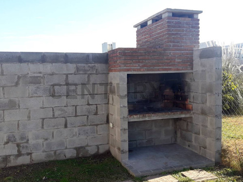 Casa En Venta En Los Talas, Berisso - 3 Dormitorios Y 2 Baños