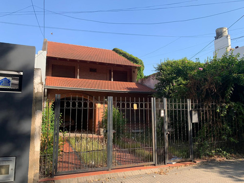 Casa En Venta Con  Lote 8 X 51 ( 43 E/ 17 Y 18 ) La Plata