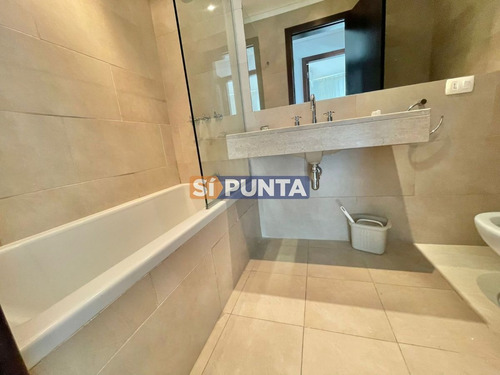 Imagen 10 de 14 de Apartamento En Alquiler- La Barra