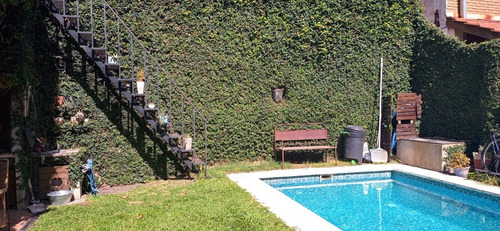 Hermosa Casa Reciclada Con Jardin Y Pileta En Vicente Lopez.