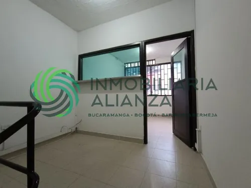 Local En Arriendo En Antonia Santos. Cod A13113