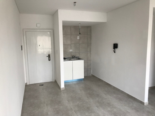 Imagen 4 de 9 de Excepcional Monoambiente En Alquiler!