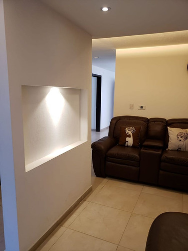 Imagen 3 de 30 de Casa En Venta En Rinconada Del Castaño, Metepec