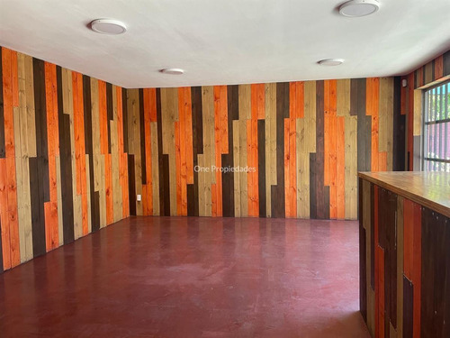 Local Comercial En Arriendo En Lo Barnechea. Excelente