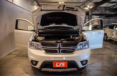 Imagen 9 de 15 de Dodge Journey 2.4n Se At 7 As 142.000km 2013 Blanco