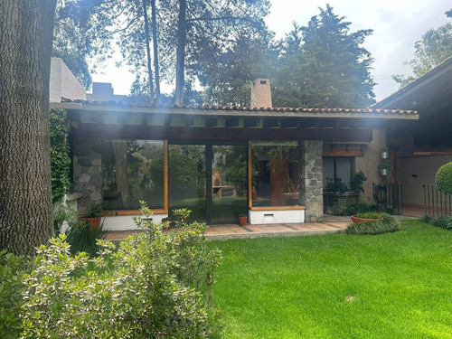 Lomas De Tecamachalco, Espectacular Residencia Estilo Cantábrico Precioso Jardín