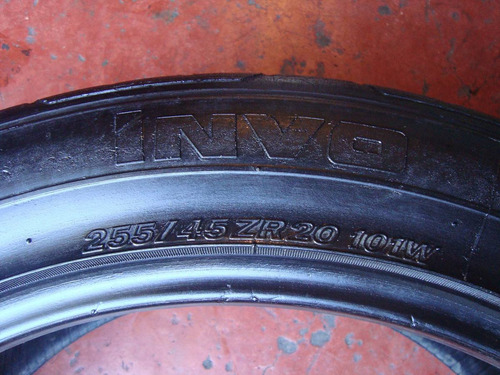 Llanta 255 45 20 Nitto Invo 333 W (Usado)