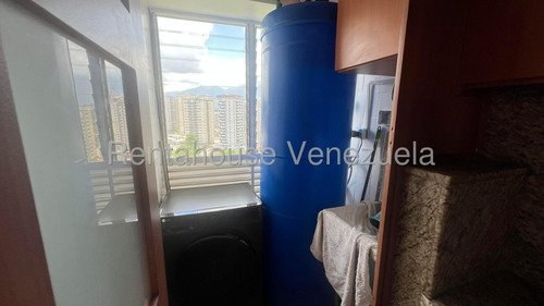 Espectacular Apartamento En Alquiler Con Inmejorable Ubicación Guaicay. Jose Guerrero. Cod: 25-23284.