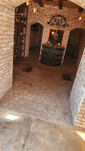 Se Vende Hotel En San Rafael. Medoza, Con Restaurante. Todo Nuevo, Equipado Y Funcionando.