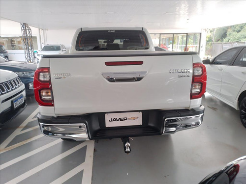 Toyota Hilux 2.8 D-4D TURBO DIESEL CD SRX 4X4 AUTOMÁTICO