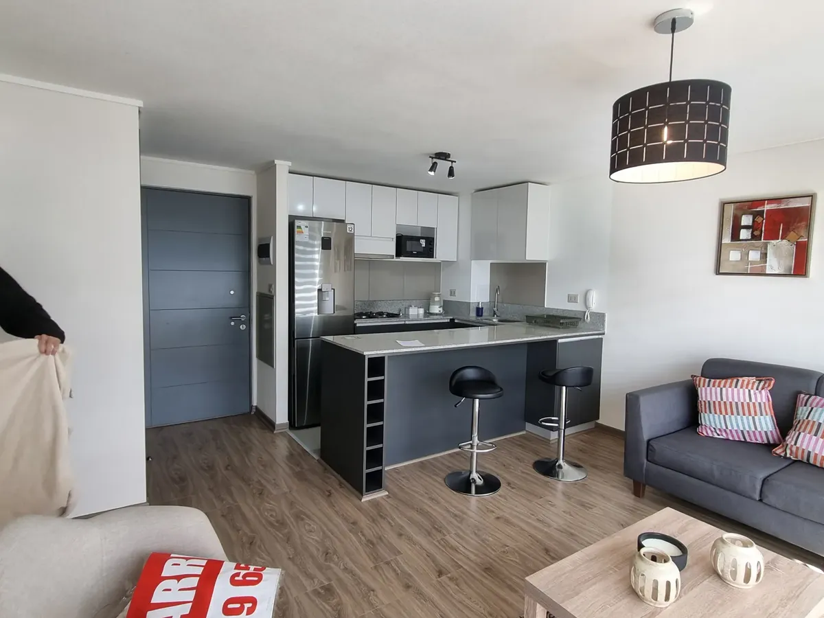 Imagen 4 de 17 de Se Arrienda Hermoso Depto. Amoblado Condominio La Castellana