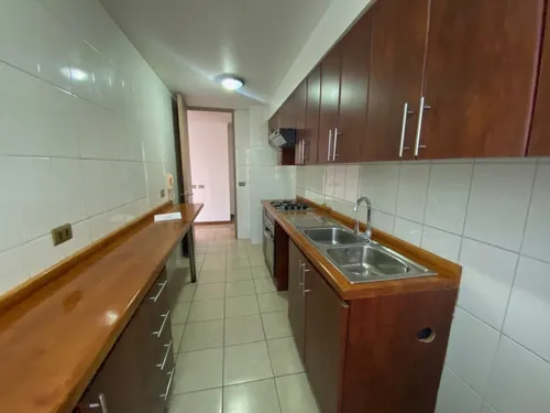 Se Arrienda Depto En Edificio Punta Cavancha.