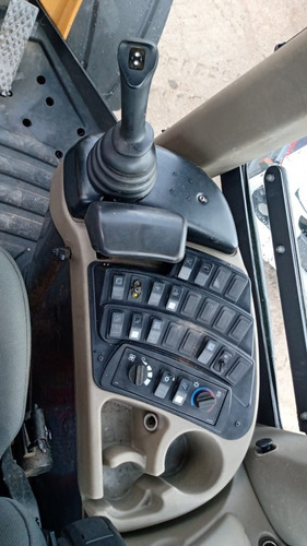 Imagem 8 de 15 de Pá Carregadeira Case 721e * 15 Ton*caç. 2,5m³* 2017 *repasse