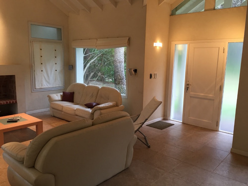 Casa Venta Pinamar Norte - Calle Itaca