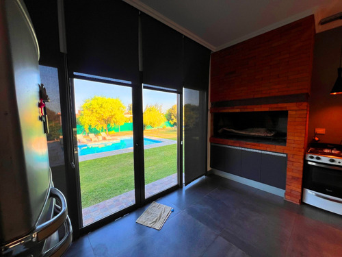 Venta Casa Estación Del Carmen Barrio Cerrado, La Casa