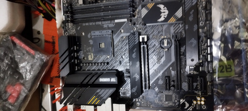Placa Mãe Asus Tuf Gaming B550-plus Wi-fi Soquet Am4 E Ddr4 Preto (Usado)
