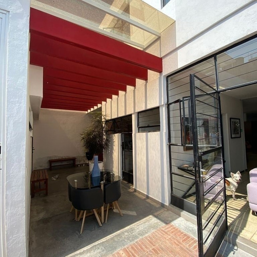 Casa En Buenas Condiciones Es En Colonia Arcos 6 Recamaras