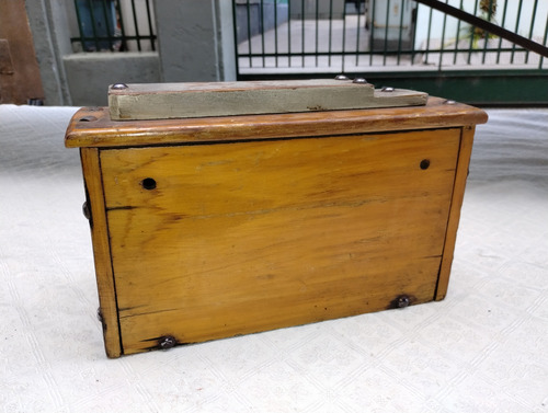 Antíguo Cajón De Madera Lustra Botas (Usado)