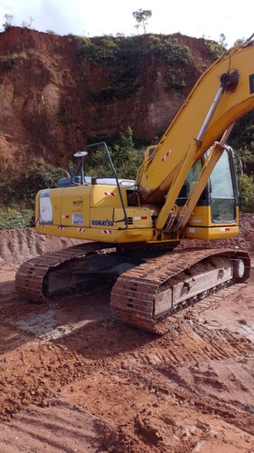 Imagem 2 de 9 de Komatsu Escavadeira Pc200 - Ano 2014 - 14.000hs - R$ 430.000