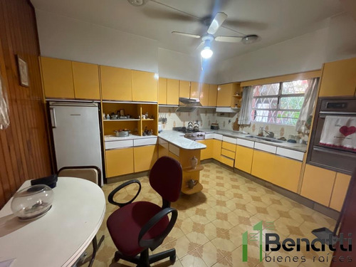 Casa En Lote Propio En Venta. Ciudadela. Excelente Ubicación