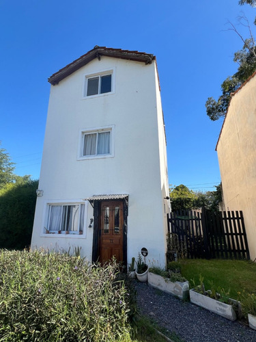 Triplex En Venta - Barrio Cerrado En Escobar