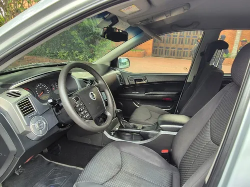 Ssangyong Kyron 2.3 Gasolina 7 Pasajeros
