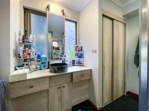 Casa En Venta De 4 Dorm. En Lo Barnechea