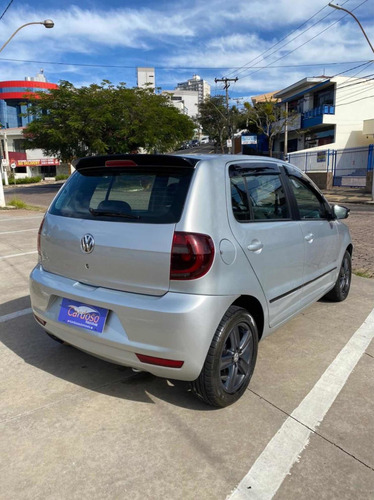 Imagem 7 de 7 de Volkswagen Fox 2012 1.0 Vht Silver Total Flex 5p