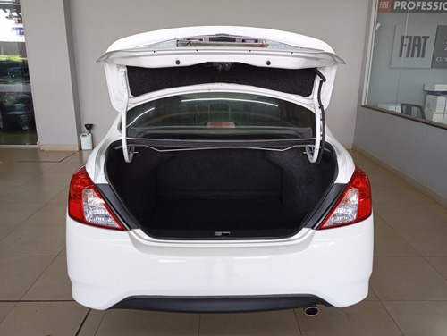 Nissan Versa 1.6 16V FLEXSTART UNIQUE 4P XTRONIC