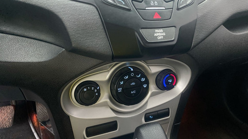 Imagen 21 de 25 de Ford Fiesta Sportback Se 1.6