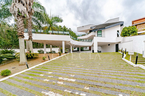 Imagem 1 de 26 de Alphaville 10 - Casa 800m² - 4 Suítes, Amplo Terreno, Piscina, Academia, Pomar, Orquidário - Cnc1559