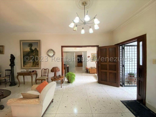 Casa En Venta En La Florida Caracas 2 Niveles Terraza Vista Al Avila