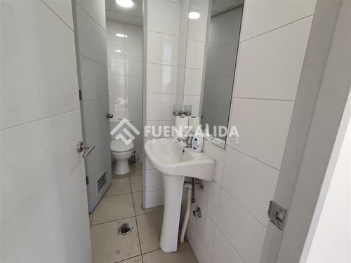 Local Multifuncional En Work Center - 2 Pisos - 156m2