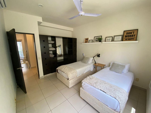 Departamento De 2 Rec. Con Alberca A 3 Min De La Playa